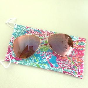 Lilly Pulitzer Sunglasses 🕶